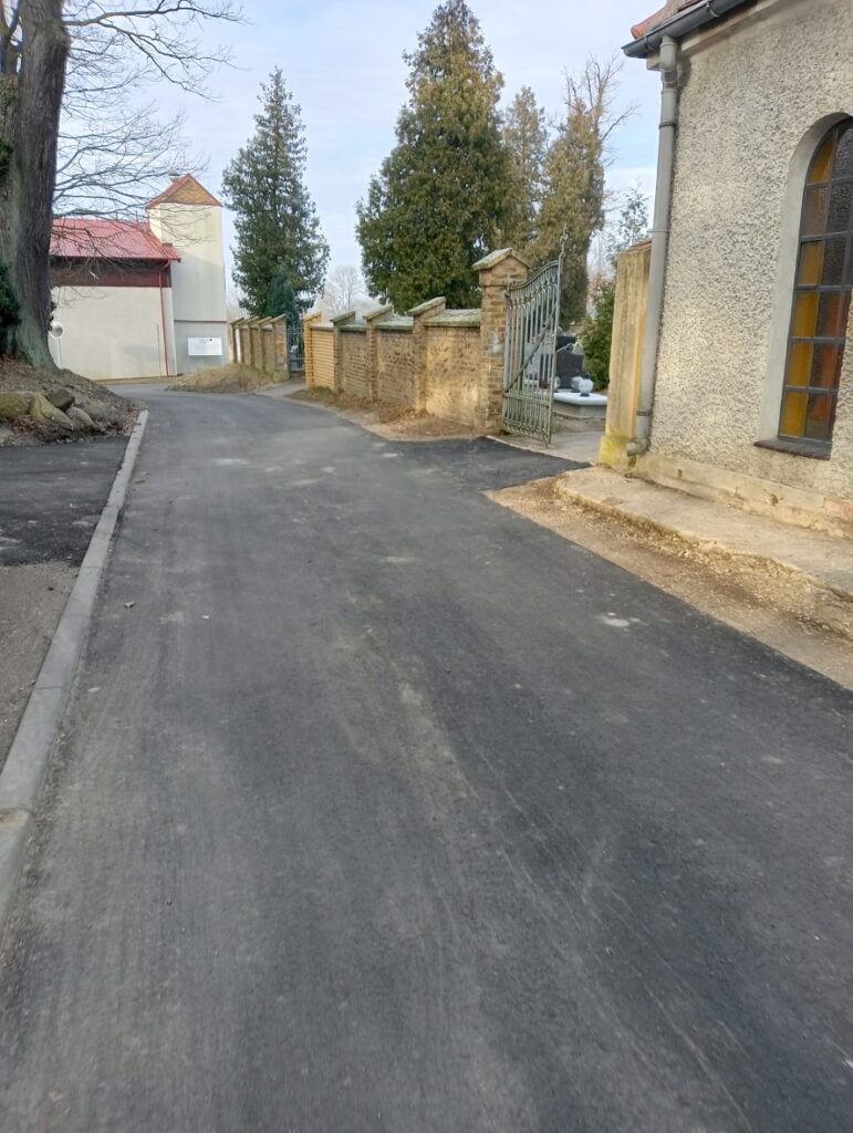 Wyremontowana droga w Sieniawie Radio Zachód - Lubuskie