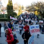 Manifestacja "MEDYK ZOSTAJE" w Zielonej Górze [DUŻO ZDJĘĆ] Radio Zachód - Lubuskie
