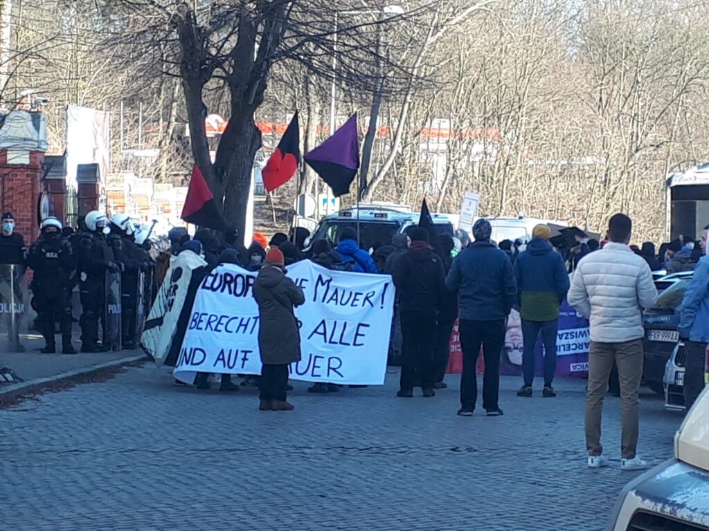 Protest w Krośnie Odrzańskim. Ranni policjanci i 11 osób zatrzymanych Radio Zachód - Lubuskie