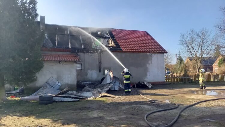 Pożar we wsi Pierzwin. 1 osoba nie żyje Radio Zachód - Lubuskie