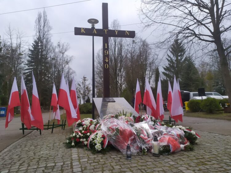 Dzień Pamięci Ofiar Zbrodni Katyńskiej 9 fot. M.Sawoch