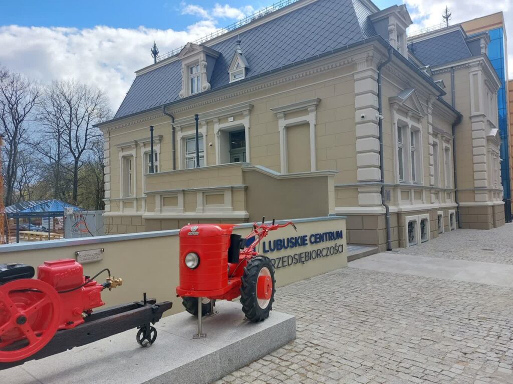 Remont zabytkowej willi zakończony. Wkrótce wprowadza się tam przedsiębiorcy Radio Zachód - Lubuskie