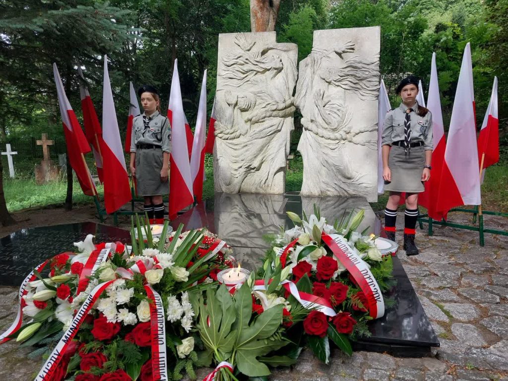 82. rocznica pierwszego transportu Polaków do niemieckiego obozu koncentracyjnego Radio Zachód - Lubuskie