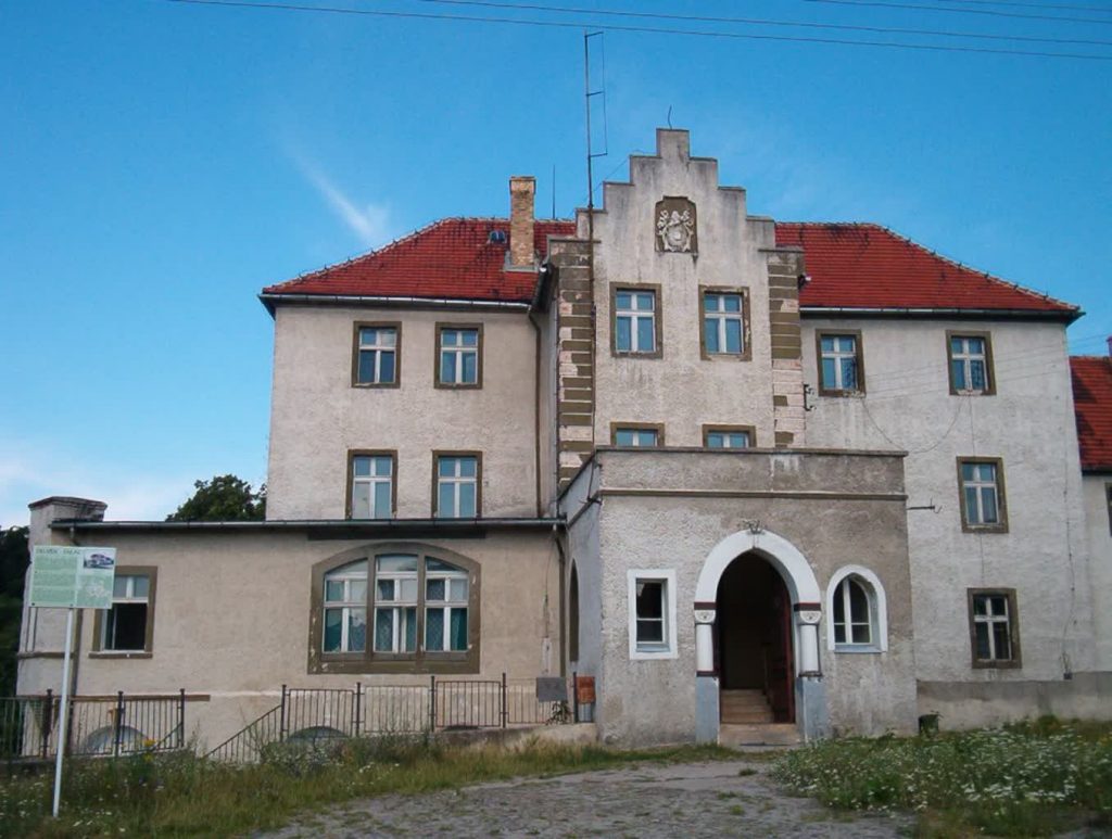 Pałac w Dłużku foto. lubsko.pl