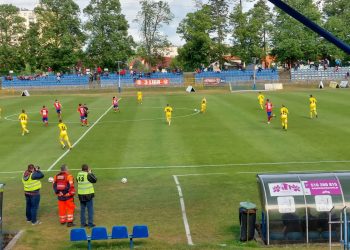 Ostatni akcent piłkarskiego sezonu - Lechia vs Warta Radio Zachód - Lubuskie