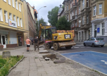 Tuptuś na ul. Drzymały w Gorzowie. Żeby pieszym było lepiej Radio Zachód - Lubuskie