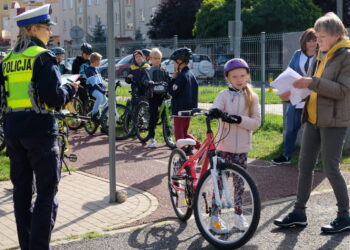 Lekcja o bezpieczeństwie pod nadzorem policji Radio Zachód - Lubuskie