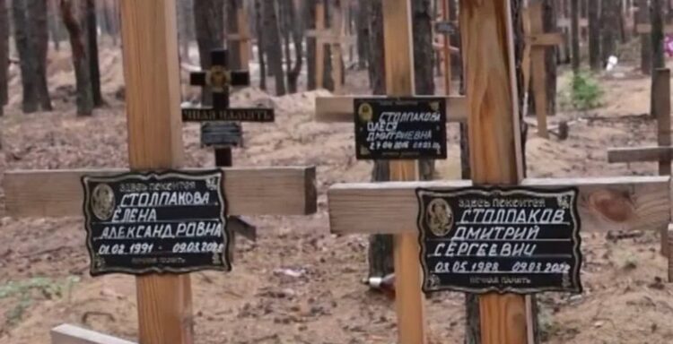 Pod Iziumem Rosjanie chowali ciała zabitych w ostrzałach, rodzinom dali tylko numery grobów Radio Zachód - Lubuskie