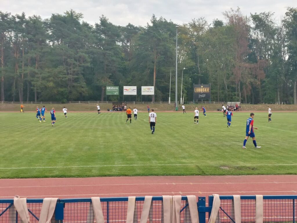 Remontada Czarnych Browar, ale awans rezerw Warty Radio Zachód - Lubuskie