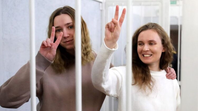 Dasza Chultsova i Kateryna Andreeva. Fot. PAP/EPA/STRINGER