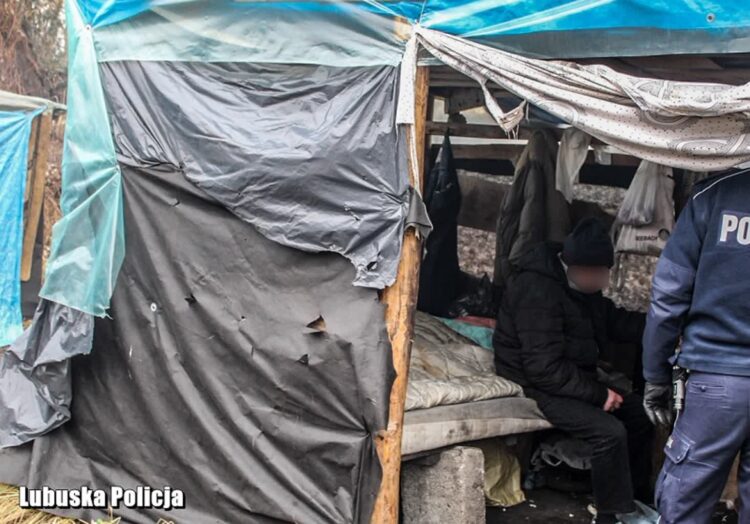 Patrole sprawdzą, jak żyją bezdomni w Gorzowie Radio Zachód - Lubuskie
