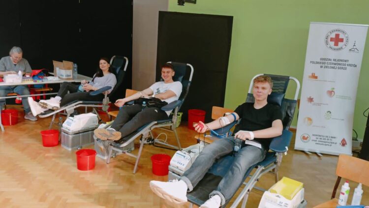 Akcja "Młoda krew ratuje życie" na UZ Radio Zachód - Lubuskie