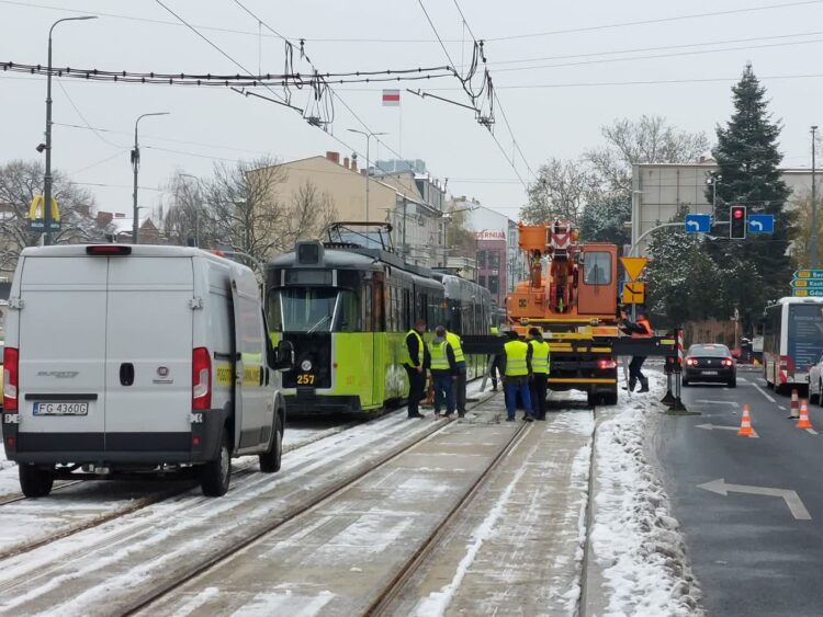 Wykolejenie tramwaju w Gorzowie. Są utrudnienia dla pasażerów Radio Zachód - Lubuskie