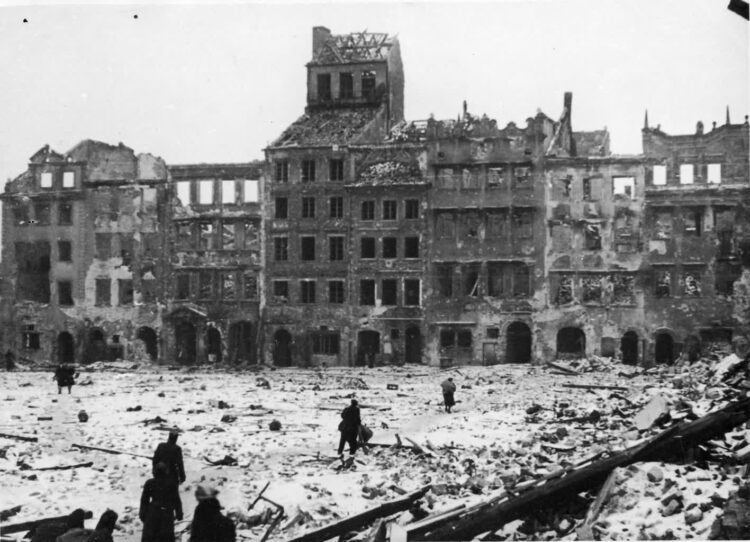 Fot.: Warszawa 1945, archiwum IPN