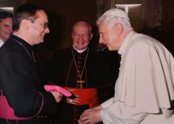 Biskup Lityński wspomina Benedykta XVI Radio Zachód - Lubuskie