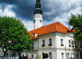 Zielona Góra wyróżniona w plebiscycie „Gmina dobra do życia” Radio Zachód - Lubuskie