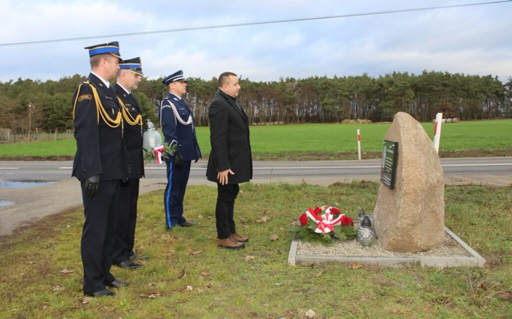 Uczcili pamięć dowódcy Powstania Wielkopolskiego 2 Powstanie Wielkopolskie - Łupice