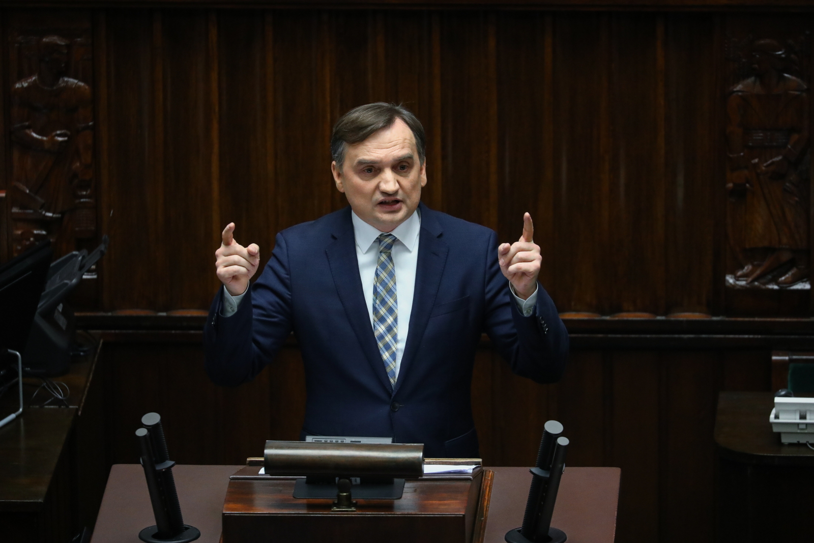 Wniosek o wotum nieufności wobec Zbigniewa Ziobry przepadł w głosowaniu. Szef MS ostro o opozycji Radio Zachód - Lubuskie