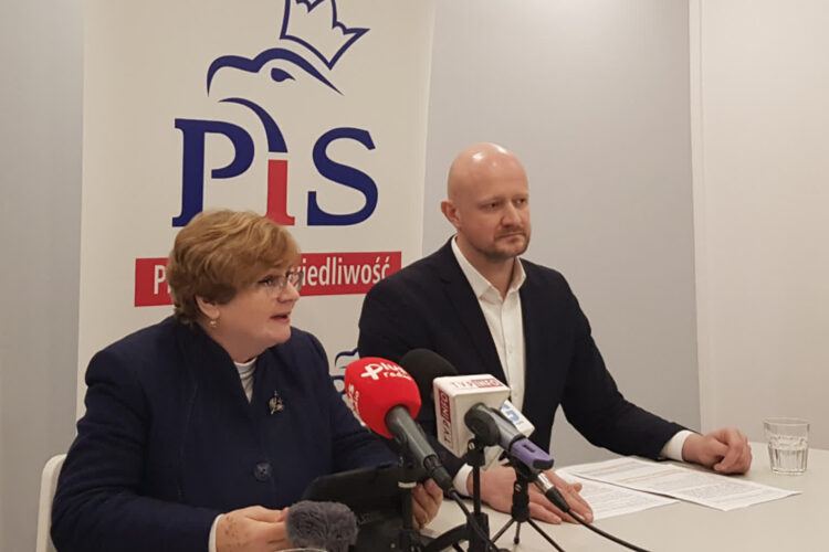 PiS odpowiada na zarzuty opozycji