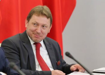 Prof. Majchrowski: KE chce zmiany polskiego rządu Radio Zachód - Lubuskie