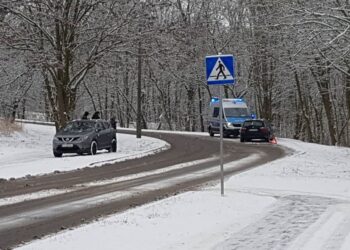 Zima jeszcze nie odpuszcza. Uważajcie na drogach! Radio Zachód - Lubuskie