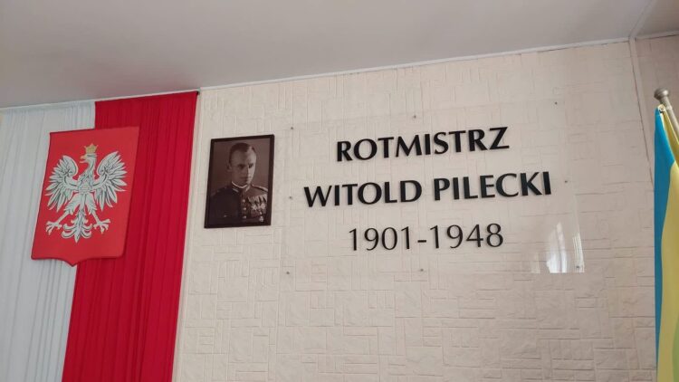 Licealiści z Sulechowa pamiętają o swoim patronie Radio Zachód - Lubuskie