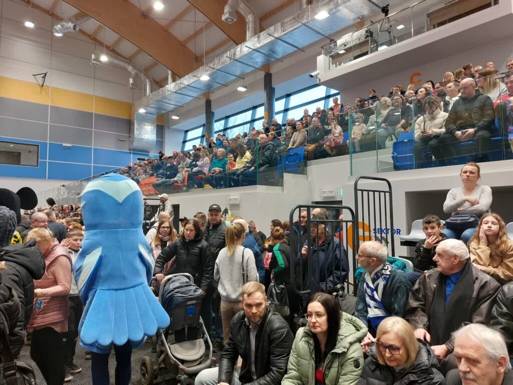 Hala sportowa w Nowej Soli