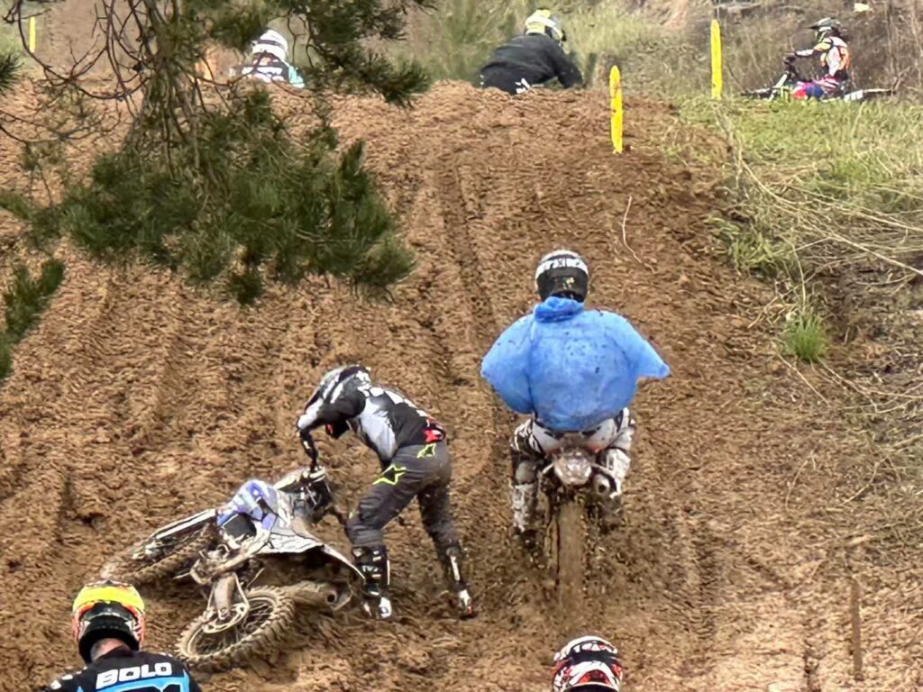 CrossTeam na medalowych pozycjach w Opatówku CrossTeam na medalowych pozycjach w Opatówku Radio Zachód - Lubuskie