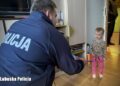Gorzowscy policjanci i młodzież pomogli kobiecie wychowującej siedmioro dzieci Radio Zachód - Lubuskie