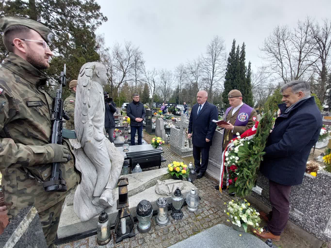 W Gorzowie uczczono pamięć ofiar katastrofy smoleńskiej Radio Zachód - Lubuskie