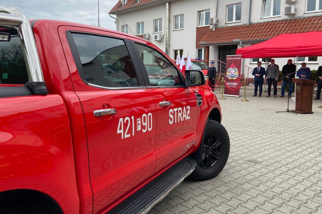 Świebodzińscy strażacy mają nowy samochód Radio Zachód - Lubuskie
