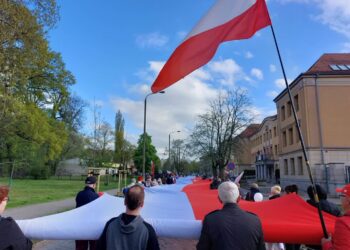 Ponieśli flagę ulicami Gorzowa Radio Zachód - Lubuskie