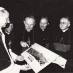 Piąty od lewej: bp Wilhelm Pluta, bp gorzowski. Z Karolem Wojtyłą zostali ogłoszeni biskupami 7 sierpnia 1958 r./archiwum kurii