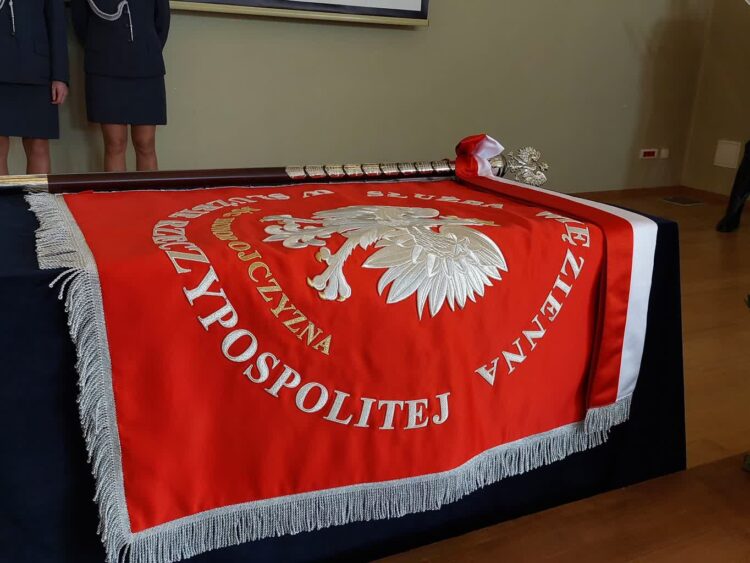 Areszt Śledczy w Zielonej Górze ma własny sztandar! [ZDJĘCIA] Radio Zachód - Lubuskie