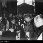 Pożegnanie ks. kard. Stefana Wyszyńskiego, 1966 r./www.szukajwarchiwach.gov.pl