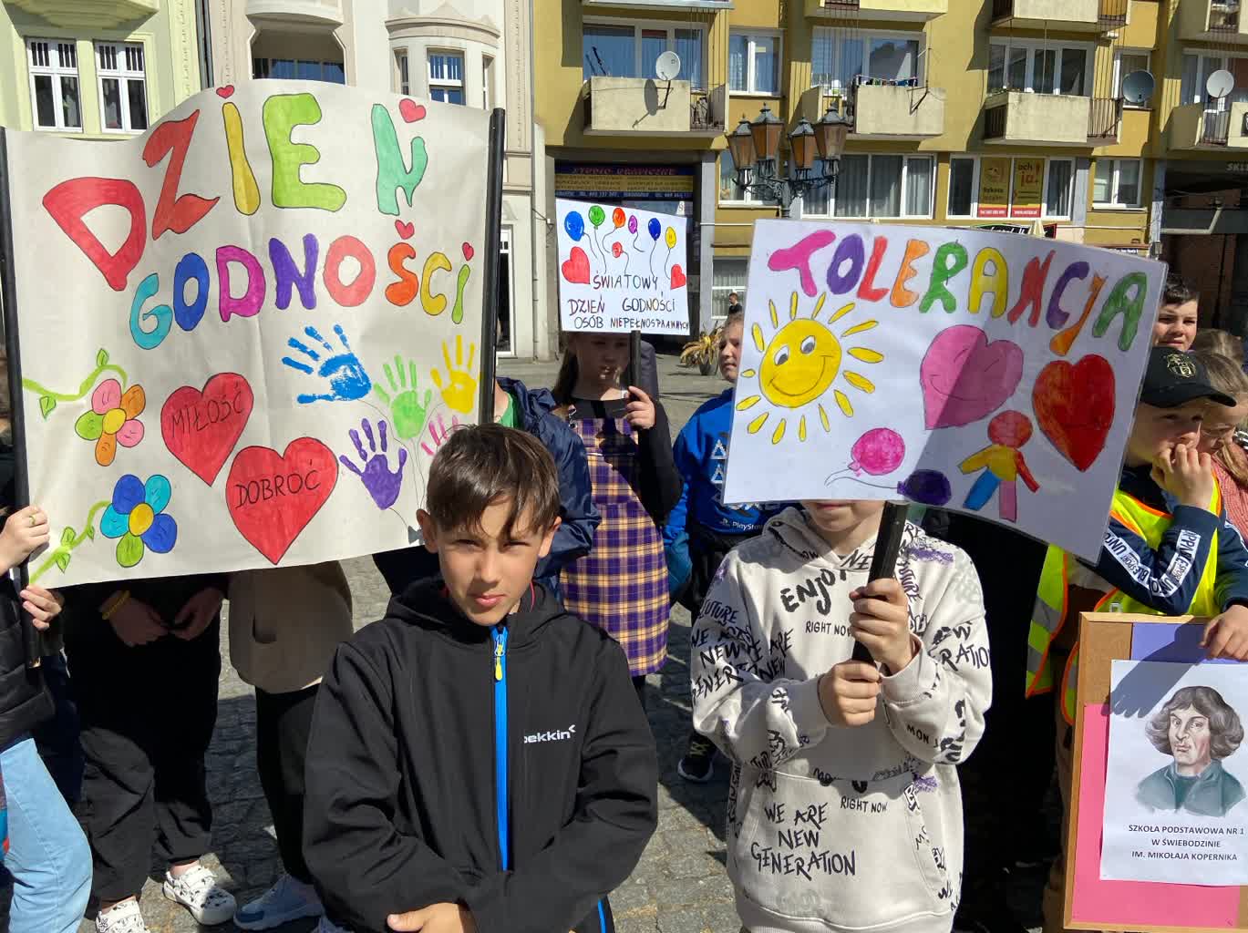 Ulicami Świebodzina przeszedł Marsz Godności [DUŻO ZDJĘĆ]