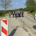 Uciążliwy dojazd do wielkiej fabryki mebli będzie odnowiony. Minister odwiedził teren inwestycji Radio Zachód - Lubuskie