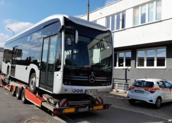 Nowy Mercedes na ulicach Gorzowa Radio Zachód - Lubuskie