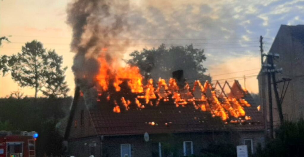 Pożar w Toporowie. Jedna osoba poszkodowana [ZDJĘCIA] Radio Zachód - Lubuskie