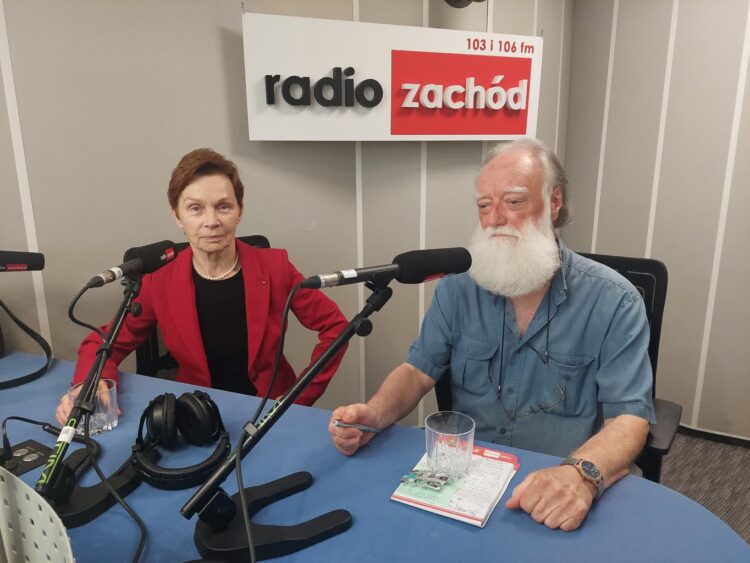 prof. Elżbieta Skorupska - Raczyńska oraz red. Andrzej Pierzchała, autorzy audycji "Gimnastyka języka" Radio Zachód - Lubuskie