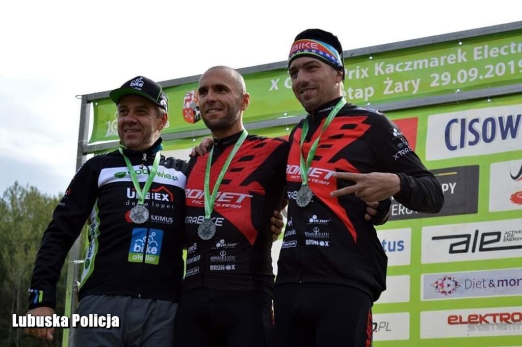 Lubuski policjant na podium Mistrzostw Polski Policji Tour de Pologne Radio Zachód - Lubuskie