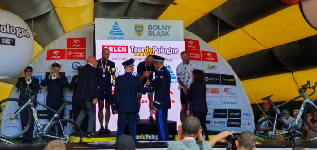 Lubuski policjant na podium Mistrzostw Polski Policji Tour de Pologne Radio Zachód - Lubuskie