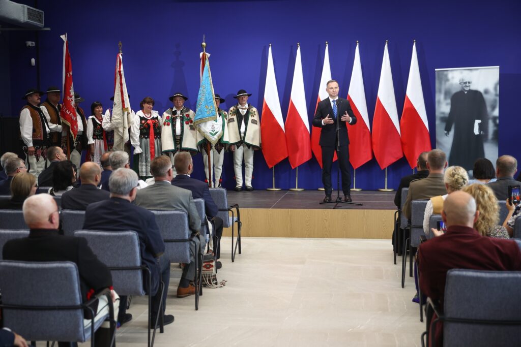 Prezydent odznaczył pośmiertnie Orderem Orła Białego ks. Franciszka Blachnickiego Radio Zachód - Lubuskie