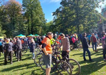 Tłumy przetestowały nową ścieżkę rowerową Zielona Góra – Otyń – Nowa Sól [ZDJĘCIA] Radio Zachód - Lubuskie