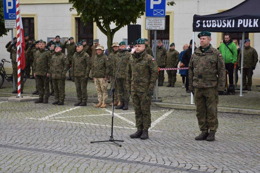 W Sulechowie pożegnano żołnierzy XV zmiany PKW Irak Radio Zachód - Lubuskie