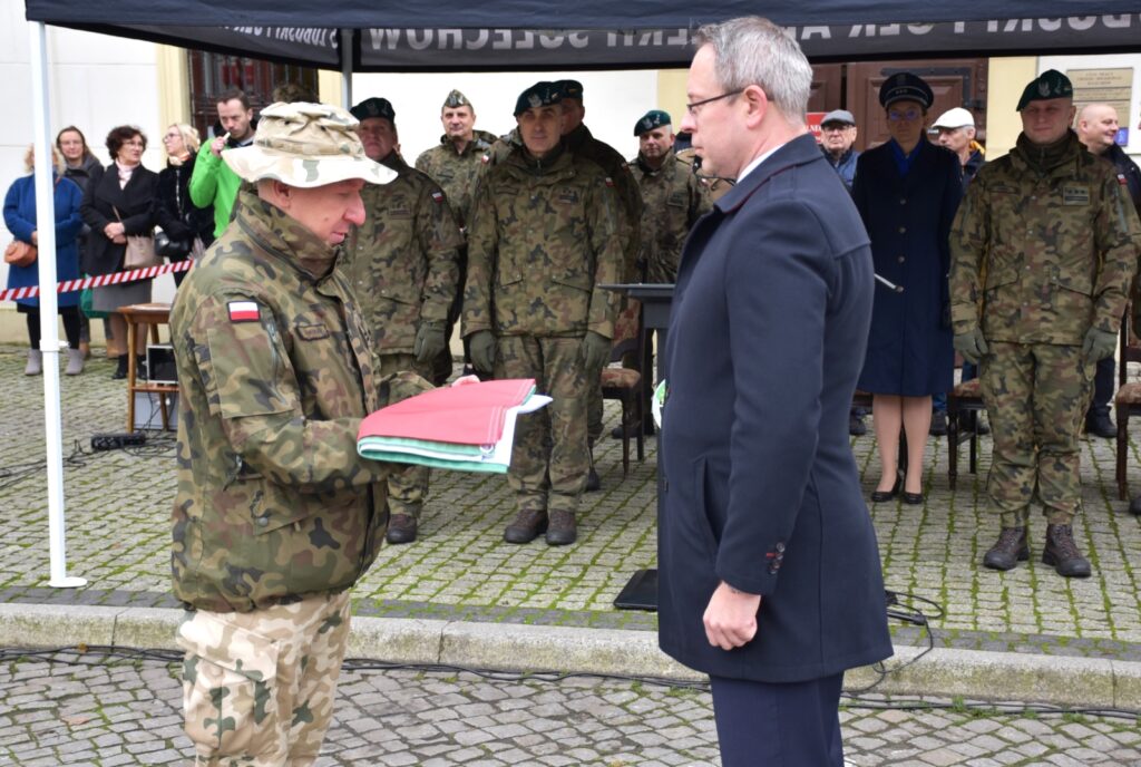 W Sulechowie pożegnano żołnierzy XV zmiany PKW Irak Radio Zachód - Lubuskie