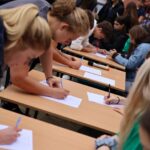 Rekord dla życia. Uczniowie zielonogórskiego "Ekonomika" wiedzą jak z głową wykonać resuscytację Radio Zachód - Lubuskie