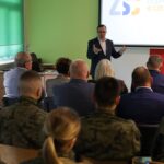 W klasie mają militarny sprzęt i lokomotywę. Musisz zdecydować jakiego koloru mundur chcesz nosić w życiu, by uczyć się w ZSC w Czerwieńsku Radio Zachód - Lubuskie