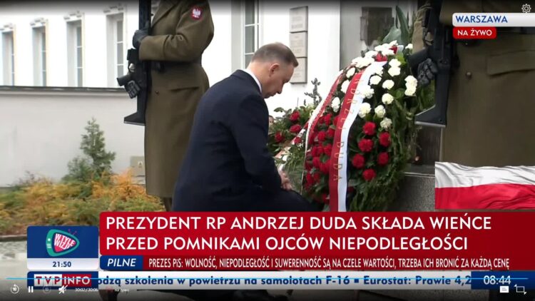Prezydent Andrzej Duda złożył wieńce przed pomnikami Ojców Niepodległości Radio Zachód - Lubuskie