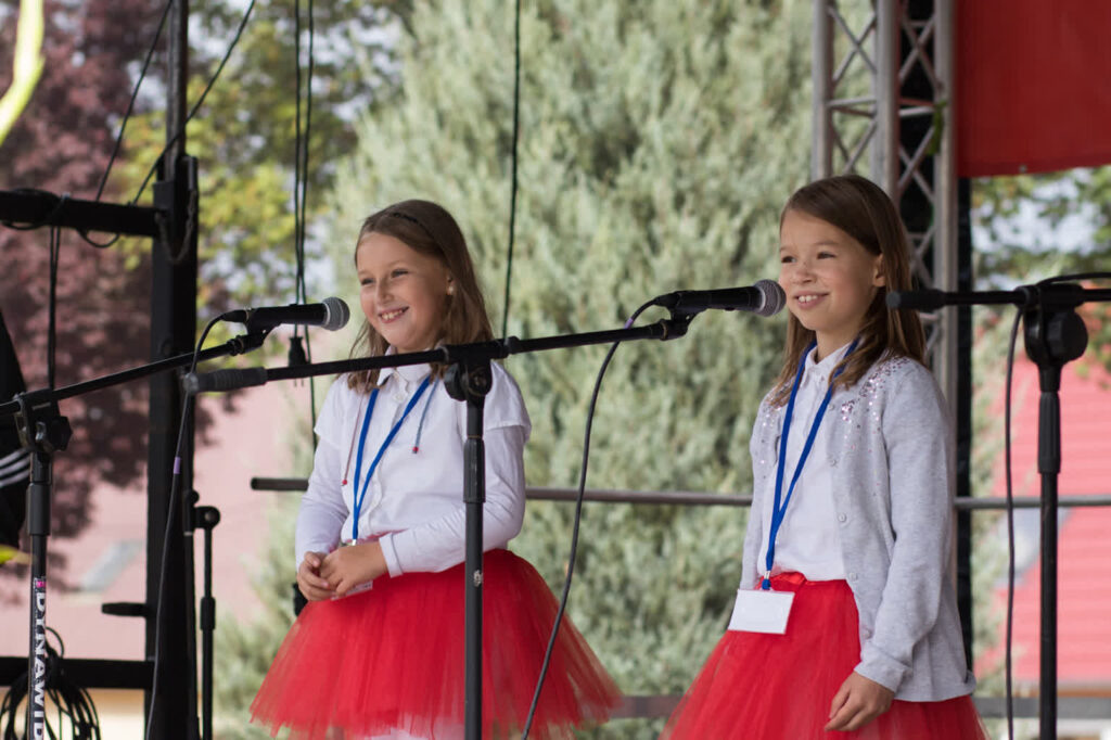 Festiwal Piosenki Patriotycznej w Lubrzy. Fot. Gminny Ośrodek Kultury i Biblioteka w Lubrzy/FB